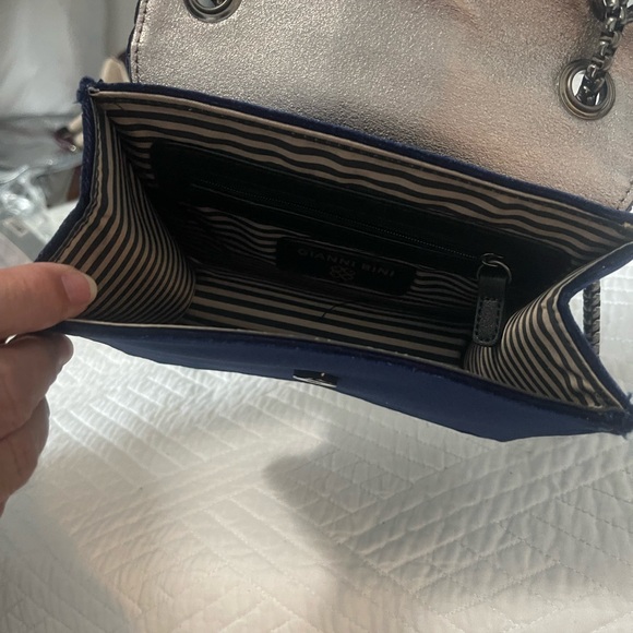 Gianni Bini Blue Velvet silver chain - Picture 3 of 3